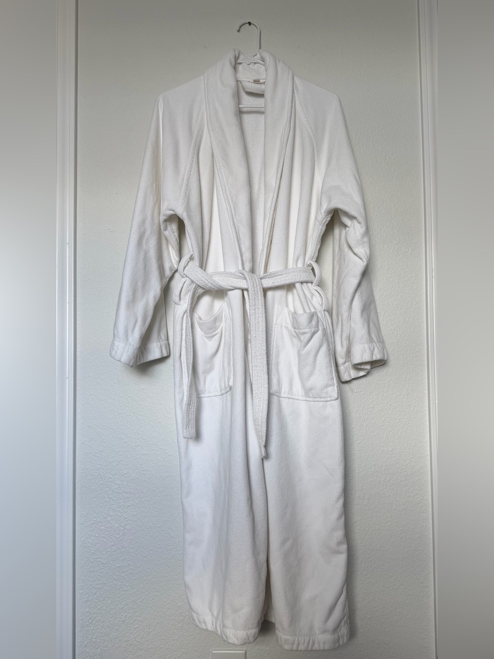 Rivolta Carmignani 100% Cotton Classic White Women's Plush Robe w/ pockets